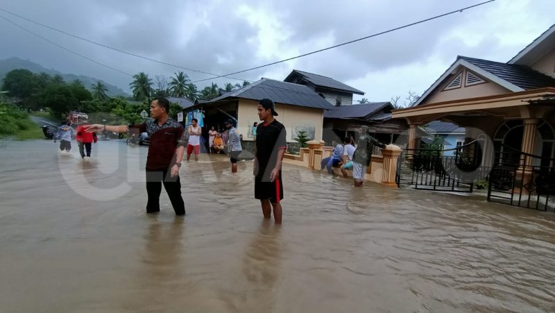 Sebanyak Empat Kelurahan di Natuna Terendam Banjir Setinggi1,5 Meter