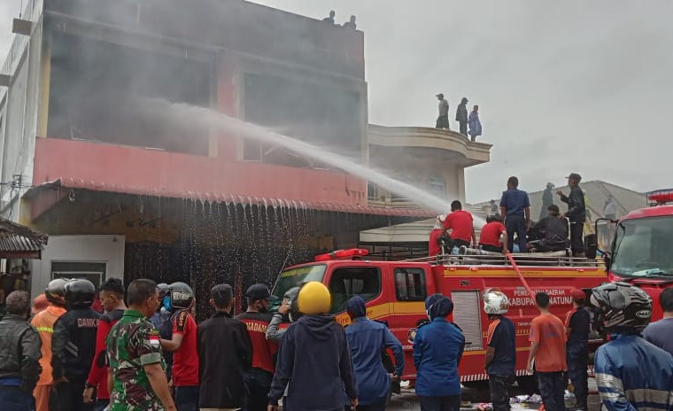 Kebakaran Minimarket di Natuna Diduga karena Korsleting Listrik, Kerugian Capai Miliaran Rupiah