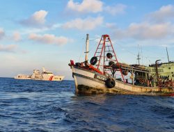 Bakamla RI Tangkap Kapal Pencuri Ikan Berbendera  Vietnam di Laut Natuna Utara