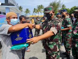 Binpotdirga TNI AU Salurkan 1.000 Paket Sembako untuk Masyarakat Natuna
