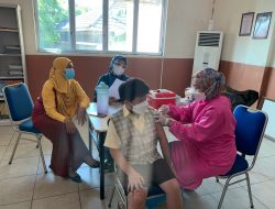 Binda Kepri Vaksinasi Siswa SD Pelita Nusantara Tanjungpinang