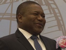 Presiden Mozambik Filipe Nyusi dan Istrinya Positif COVID-19