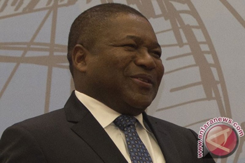 Presiden Mozambik Filipe Nyusi dan Istrinya Positif COVID-19