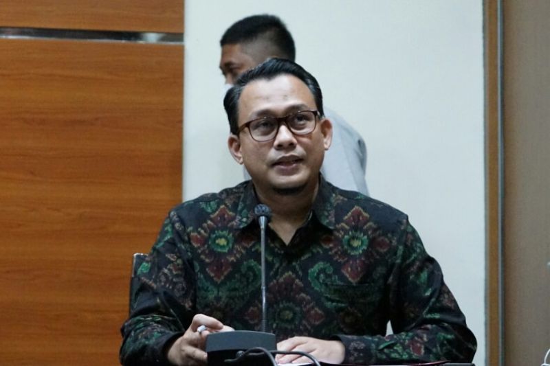 KPK OTT Hakim, Panitera dan Pengacara di Surabaya