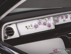 Rolls-Royce Phantom Orchid Untuk Singapura