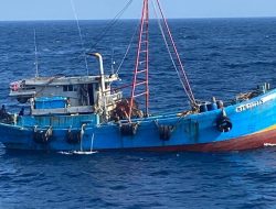 Kapal Berbendera Malaysia Ditangkap saat Curi Ikan di Selat Malaka