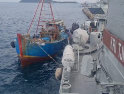 TNI AL Tangkap Tiga Kapal Berbendera Vietnam Lagi Nyuri Ikan di Laut Natuna Utara