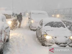 Dua Orang Tewas saat Terjebak Longsoran Salju di Turki