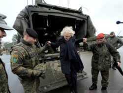 Jerman Belum Menanggapi Ukraina Perihal Bantuan Senjata