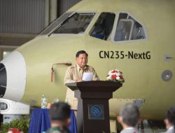 Menhan RI Bantu Pasarkan Pesawat Terbang CN-235 ke Luar Negeri