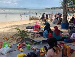 Pantai Corner Nongsa Dipadati Pengunjung saat Libur Imlek 2022