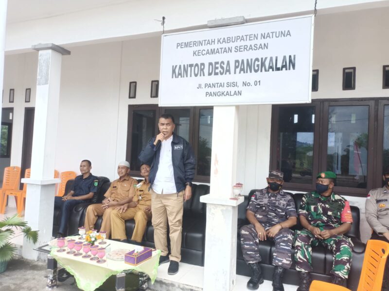 Bupati Natuna Hibahkan Gedung BPP untuk Kantor Desa Pangkalan