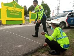 Polisi Olah TKP Kecelekaan Libatkan Mobil Dinas Wakil Wali Kota Tanjungpinang