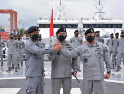 Kolonel Bakamla Sunu Tri Yuana Resmi Jabat Komandan KN Tanjung Datu-301
