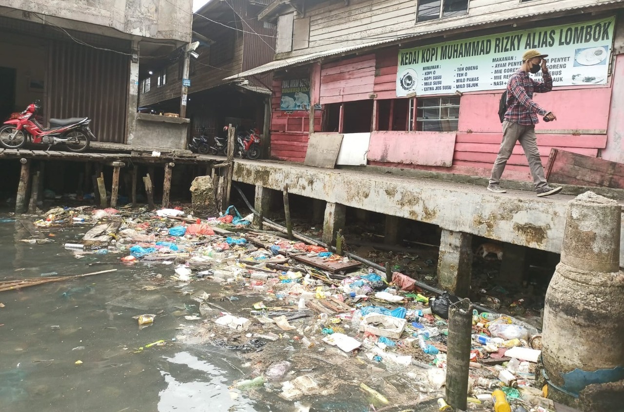 Kemarin, Sampah Menumpuh di Laut Tanjungpinang hingga Atlet Yatim Piatu Tanpa Dukungan Pemda