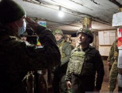 Presiden Zelenskyy: Kami Pertahankan Kiev Sampai Mati