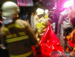 Tiga Orang Tewas saat Kebakaran Dua Bagunan di Kebayoran Lama Selatan