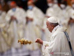 Paus Fransiskus Sebut Buang Plastik ke Saluran Air Tindakan Kriminal, Alasannya Ini