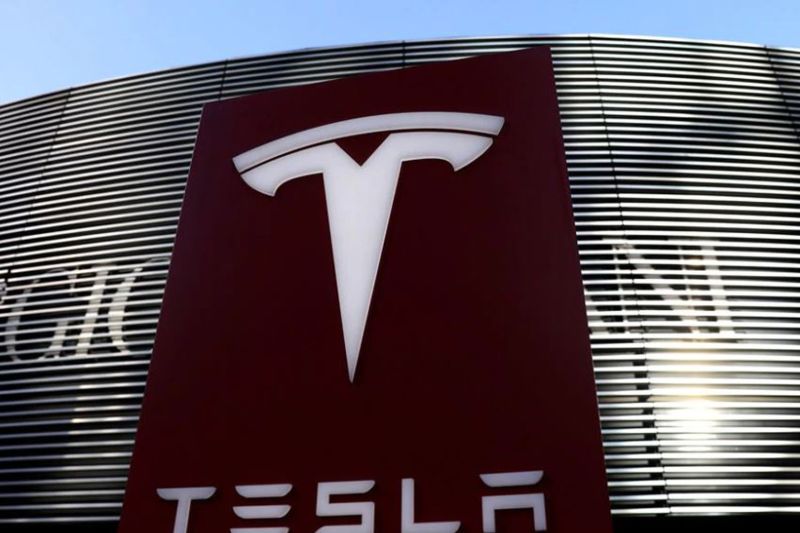 Masalah Pencairan Kaca Depan, Tesla Tarik 26.681 Unit Mobil di AS