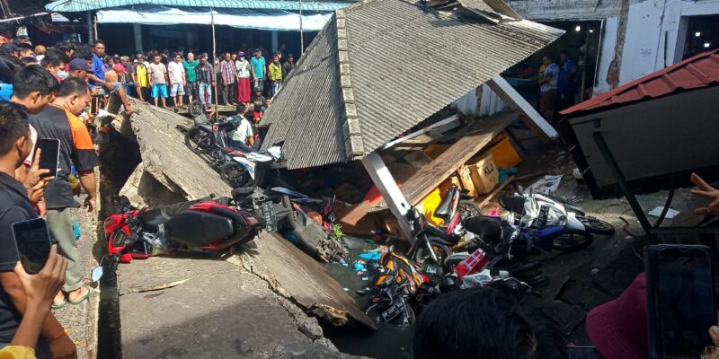 Dua Orang Dilaporkan Jadi Korban Robohnya Pasar KUD Tanjungpinang, Salah Satunya Anak-anak