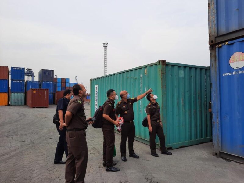 Kejagung Sita dan Segel 19 Kontainer Tekstil Diimpor dari China Kasus Mafia Pelabuhan