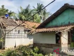 Empat Rumah Rusak Dihantam Puting Beliung di Bekasi