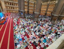 Malam Pertama Tarawih, Ribuan Jemaah Padati Masjid Istiqlal Jakarta