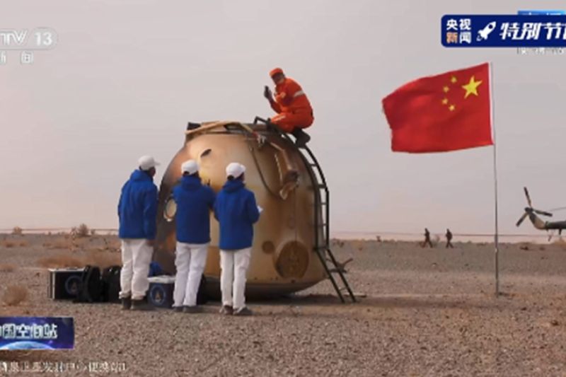 Tiga Astronaut China Awak Shenzhou-13 Mendarat di Bumi