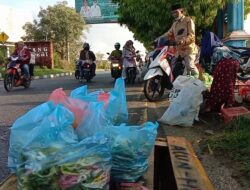 Penjual Bunga Nyekar TPU Kijang Raup Keuntungan Berlipat Jelang Ramadan