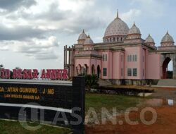 Masjid Besar Annur Dikenal sebagai Masjid Pink Bintan