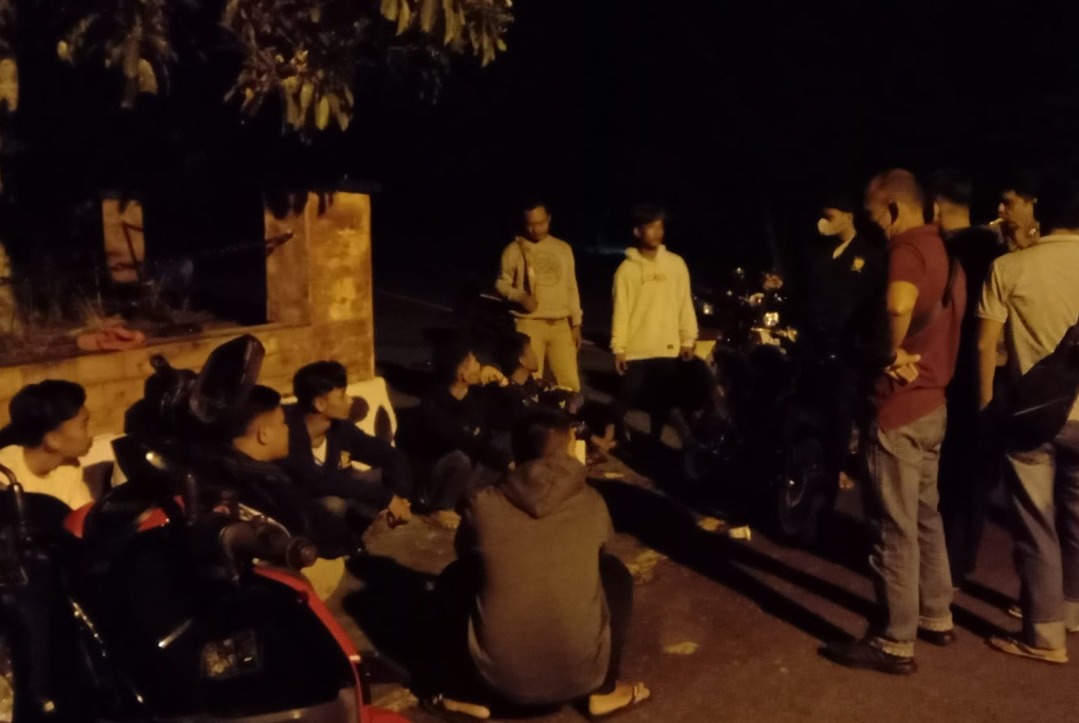 Cegah Perang Sarung, 8 Remaja Simpan Sarung dalam Jok Motor Diamankan Polisi