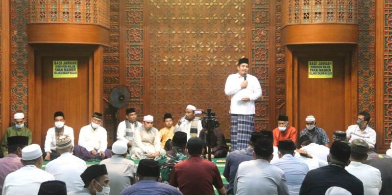 Plt Bupati Bintan Ajak Masyarakat Makmurkan Masjid