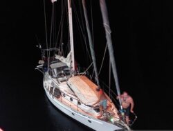Tim SAR Gabungan Evakuasi Kapal Yacht Berbendera Australia di Perairan Pulau Teor