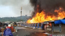 Ratusan Kios Pasar Wosi Manokwari Terbakar