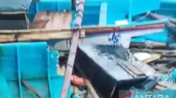 Diterjang Gelombang Tinggi, 71 Perahu Nelayan Hilang dan Rusak di Sukabumi