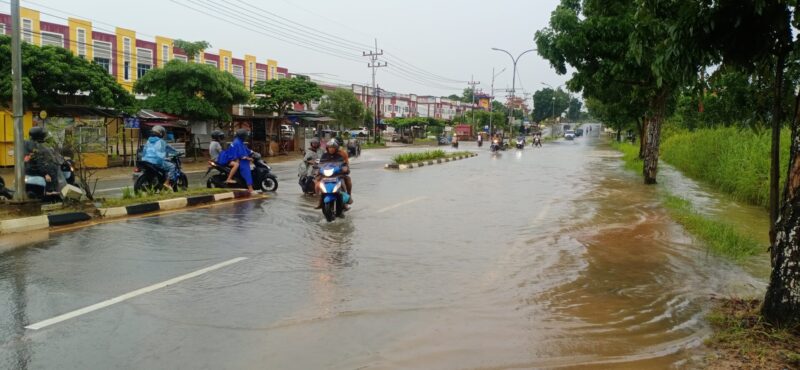 Hujan Deras Mengguyur Tanjungpinang