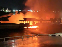POPULER SEPEKAN: MV Dumai Line 5 Terbakar, STAIN Sultan Abdurrahman Dirampok, Jembatan Ambles