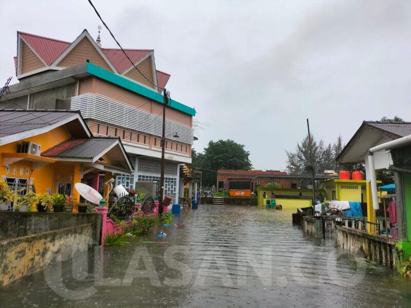 Hujan Deras Guyur Tanjungpinang, Perumahan Seraya 1 Kebanjiran Selutut Orang Dewasa