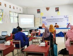 Guru SMPN 14 Tanjungpinang Belajar Menulis Karya Ilmiah