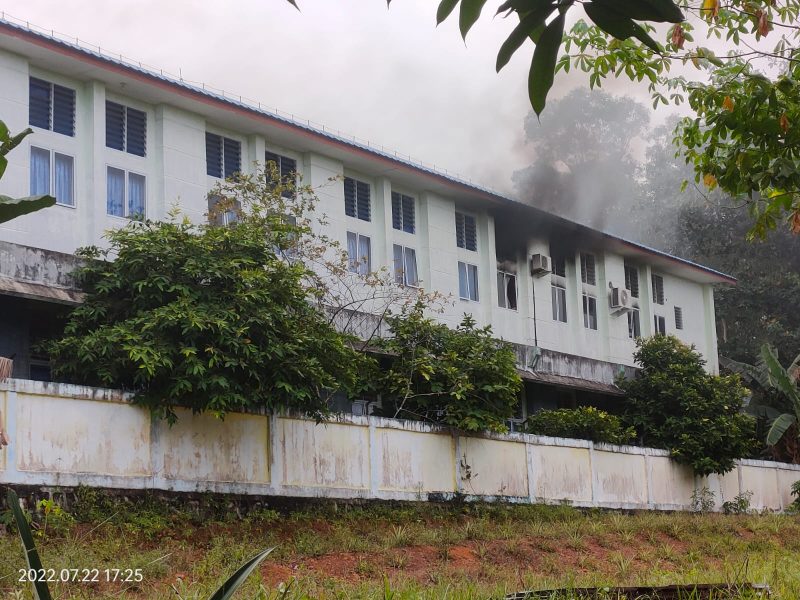Lantai II SMA Santa Maria Tanjungpinang Terbakar