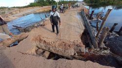 Jembatan Semala Ambruk, Akses Jalan Dua Kecamatan Terganggu di Natuna