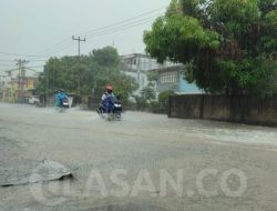 Hujan Deras Disertai Angin Kencang Melanda Karimun, Warga Diminta Waspada Banjir