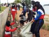 Aksi WCD 2022, Ratusan Relawan Bersihkan Tugu Sirih Tepi Laut Tanjungpinang