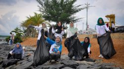 Peringati Hari Pariwisata Dunia, Dispar Kepri Gelar Bersih-Bersih di Kawasan Tugu Sirih