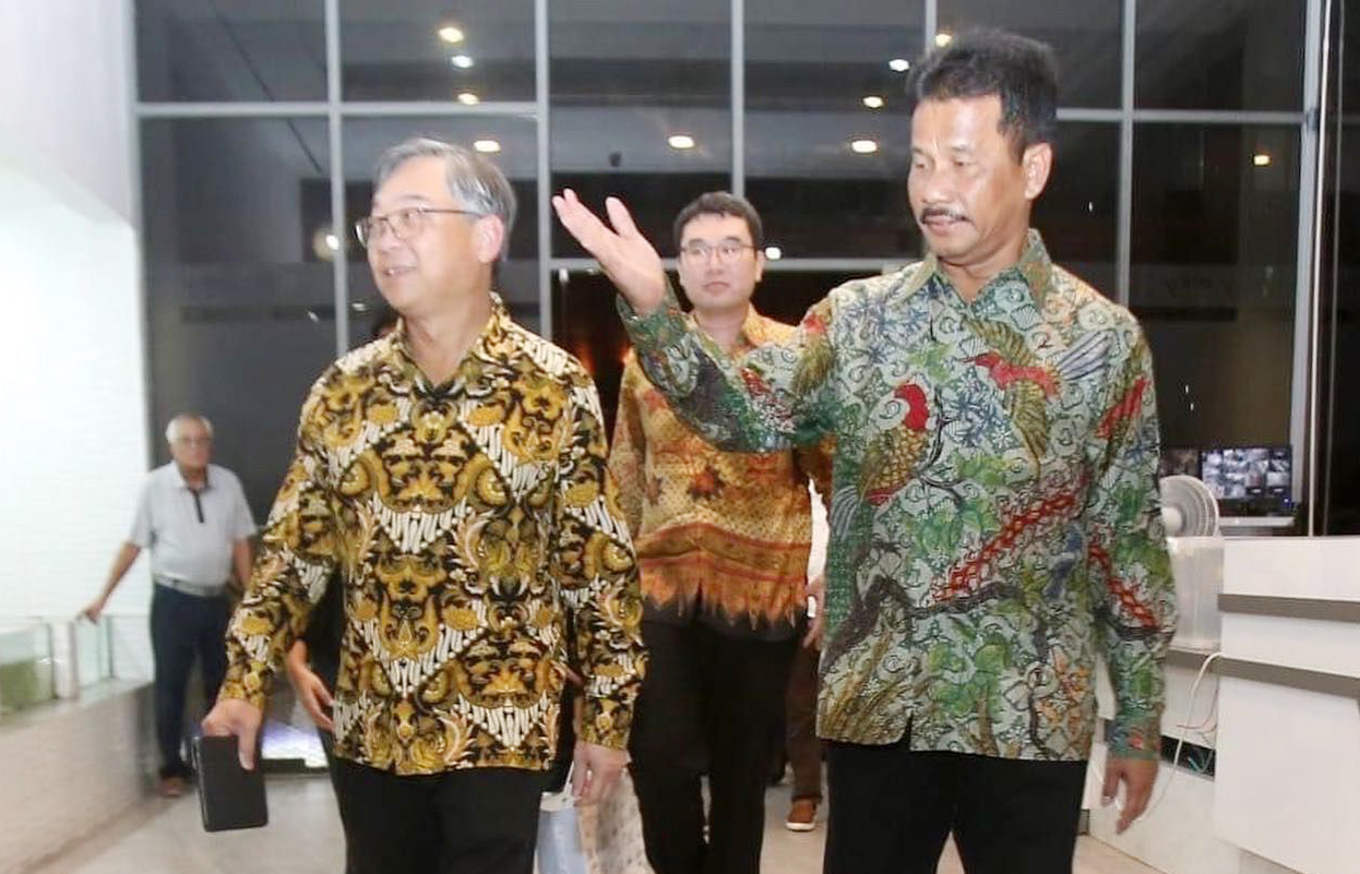 Muhammad Rudi bertemu Menteri Perdagangan Singapura, Gan Kim Yong. (foto: istimewa)