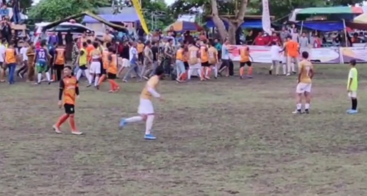 Turnamen Sepak Bola Bupati Natuna Cup Ricuh Berulang Kali, Sekda: Itu Biasa dan Tetap Lanjut