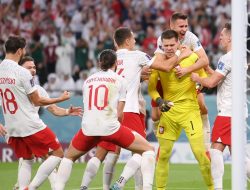 Polandia Hajar Arab Saudi, Lewandowski Berhasil Manfaatkan Bola Blunder