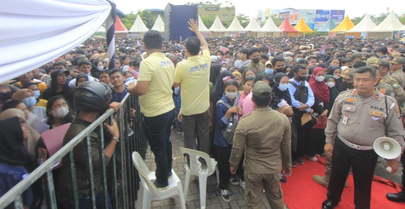 Pencaker Membludak, Job Fair Batam 2022 Dihentikan Sementara