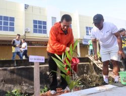 Revitalisasi Selesai Dikerjakan, Gubernur Kepri Tanam Pohon Pinang di Jalan Bandara RHF