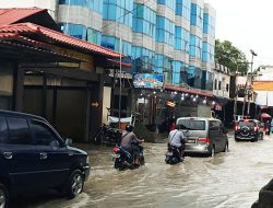Hujan Deras, Sejumlah Ruas Jalan Utama di Karimun Tergenang